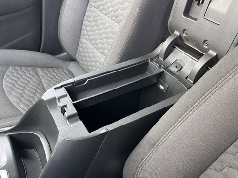 Used 2019 Chevrolet Equinox LT image 31