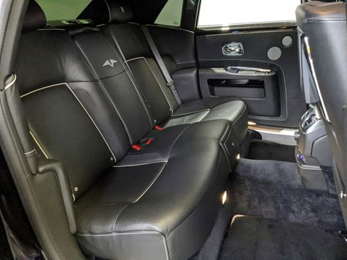 Used 2014 Rolls-Royce Ghost image 21