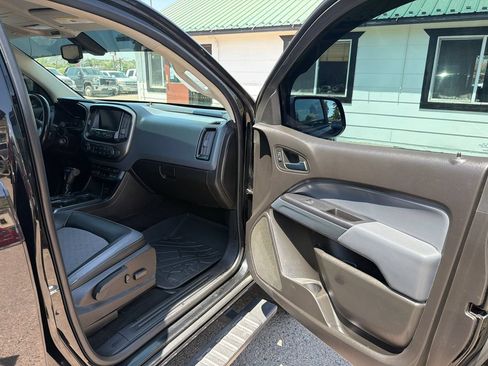 Used 2016 Chevrolet Colorado Z71 AWD/4WD image 17