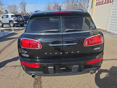 Used 2019 MINI Cooper Clubman S w/ Premium Package image 4