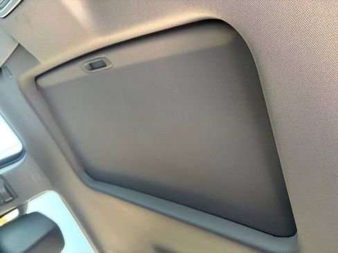 Used 2022 GMC Sierra 1500 SLT w/ SLT Convenience Package image 25