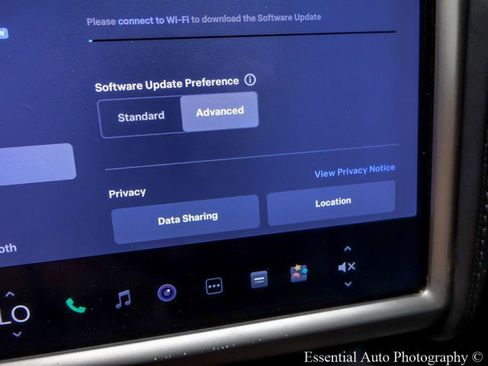 Used 2018 Tesla Model X 75D image 34