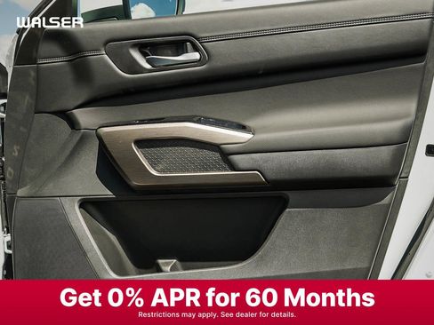 New 2025 Nissan Pathfinder Platinum w/ Cargo Package image 10