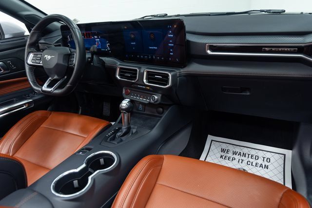 Used 2025 Ford Mustang Premium RWD image 25