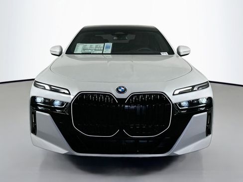 New 2026 BMW i7 eDrive50 w/ M Sport Package image 2