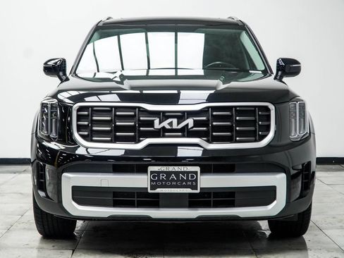 Used 2023 Kia Telluride S w/ S Sunroof Package FWD image 4