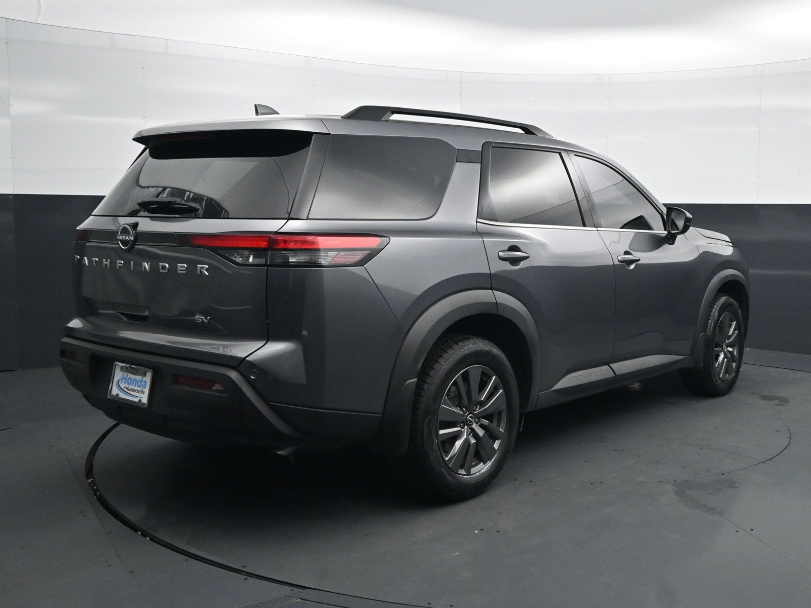 Used 2024 Nissan Pathfinder SV FWD image 7