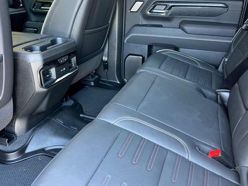 Used 2024 GMC Sierra 2500 AT4X AWD/4WD image 9