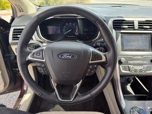 Used 2019 Ford Fusion SEL image 16