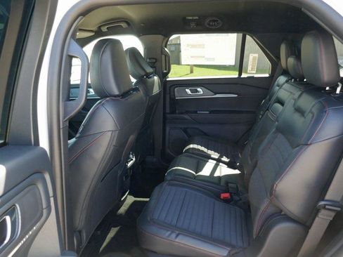 New 2025 Ford Explorer ST-Line w/ ST-Line Street Pack image 12