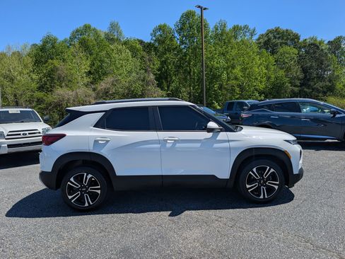 Used 2021 Chevrolet TrailBlazer LT w/ Convenience Package image 4