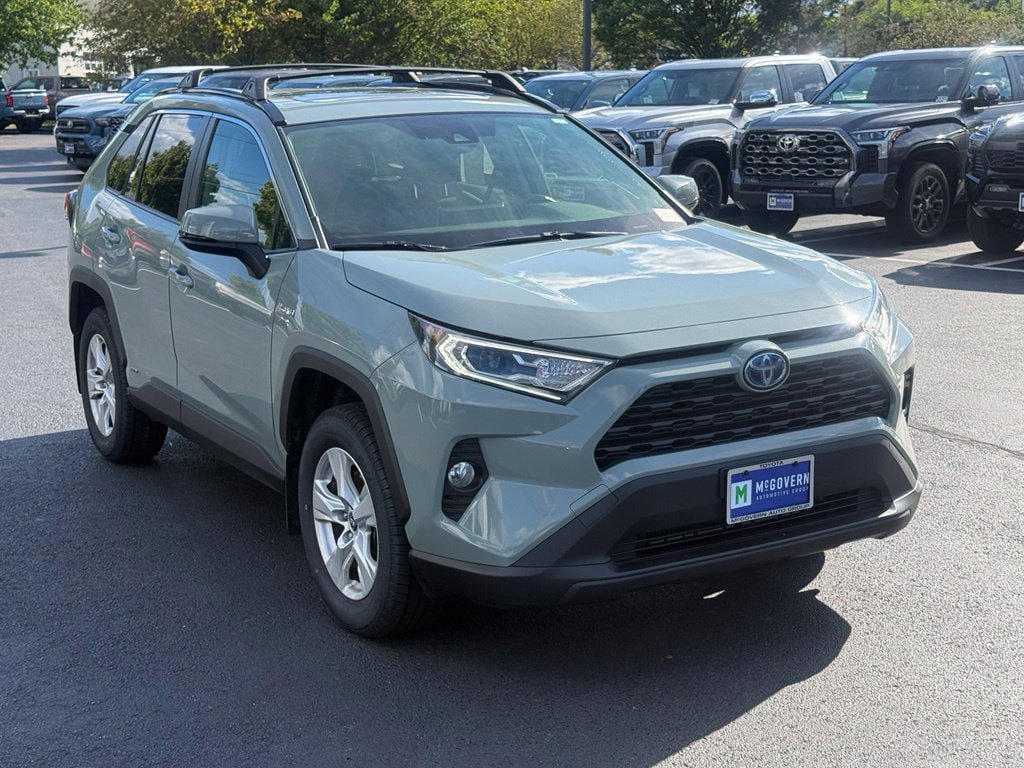 Used 2021 Toyota RAV4 XLE w/ Convenience Package AWD/4WD image 12
