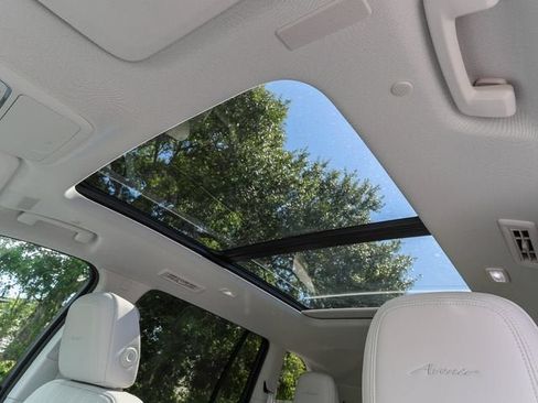 New 2026 Buick Enclave Avenir w/ Super Cruise Package FWD image 22