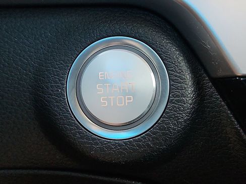 Used 2023 Kia Telluride EX w/ EX Captain's Chair Package FWD image 10