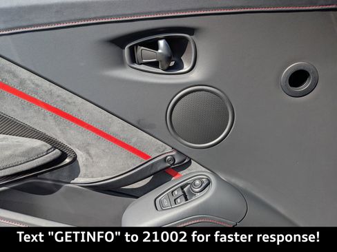 Used 2022 Aston Martin V8 Vantage Coupe image 26