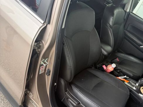 Used 2015 Subaru Forester 2.5i Limited AWD/4WD image 10