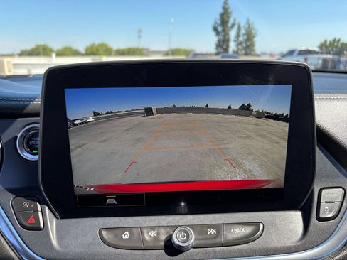 Used 2025 Chevrolet Blazer LT FWD image 24