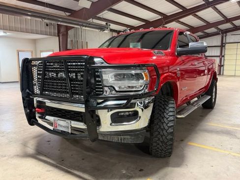 Used 2022 RAM 3500 Laramie AWD/4WD image 3