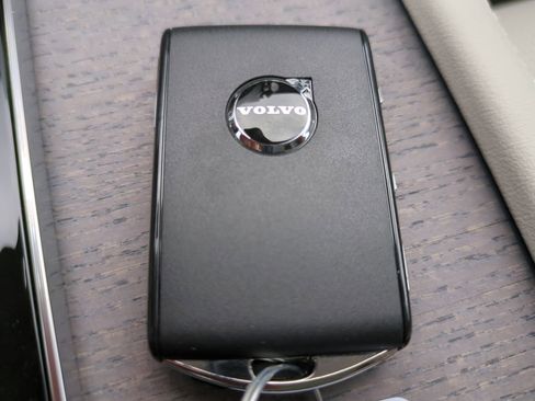 New 2026 Volvo XC90 T8 Ultra w/ Protection Package Premier image 26