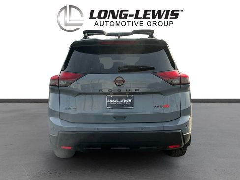Used 2025 Nissan Rogue SV image 5