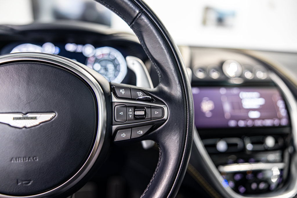 Used 2022 Aston Martin DBX AWD/4WD image 28