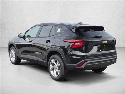 New 2026 Chevrolet Trax LS w/ LS Convenience Package FWD image 9