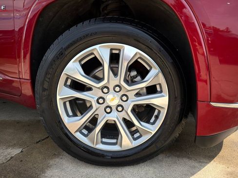 Used 2019 Chevrolet Traverse Premier AWD/4WD image 22