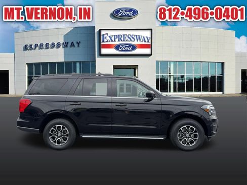 Used 2023 Ford Expedition XLT AWD/4WD image 5