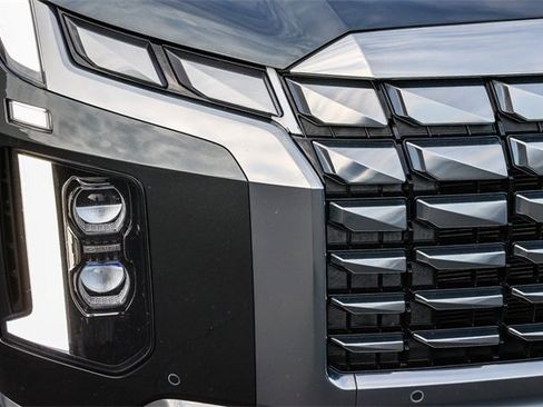 Used 2023 Hyundai Palisade Calligraphy image 10