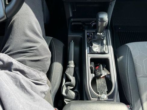 Certified 2023 Toyota Tacoma TRD Off-Road w/ Technology Package AWD/4WD image 19