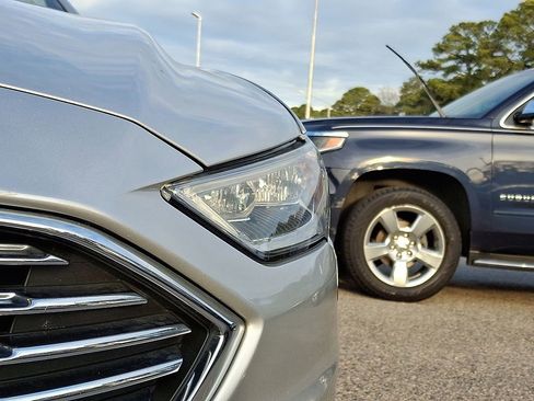 Used 2018 Ford Fusion Titanium image 10