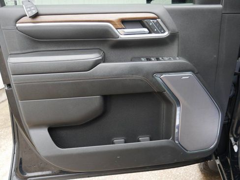 Used 2024 Chevrolet Silverado 2500 High Country w/ High Country Premium Package image 31