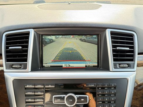 Used 2015 Mercedes-Benz ML 350 ML350 4MATIC w/ Premium 1 Package image 23