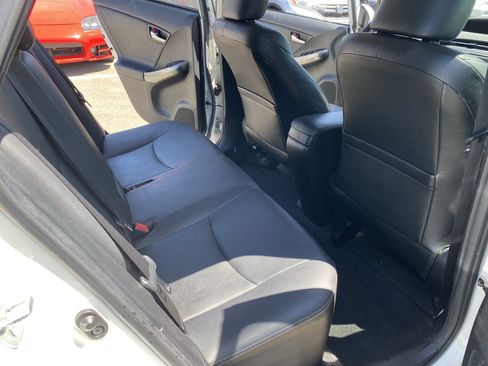 Used 2015 Toyota Prius Persona Series FWD image 15