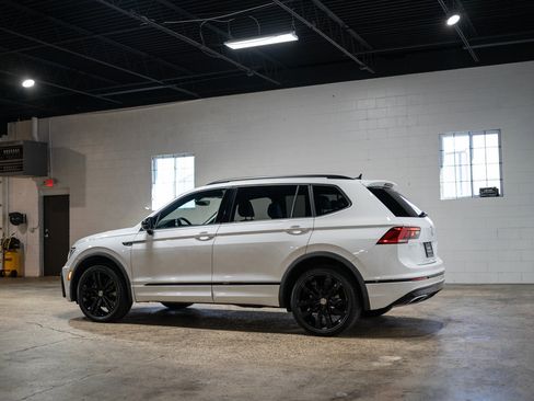 Used 2021 Volkswagen Tiguan SE R-Line AWD/4WD image 5