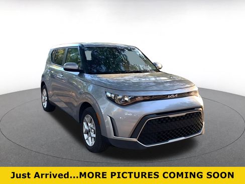 Used 2025 Kia Soul LX w/ LX Technology Package image 1