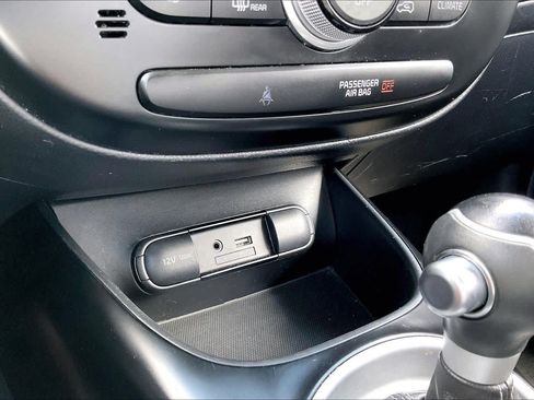 Used 2018 Kia Soul + FWD image 34
