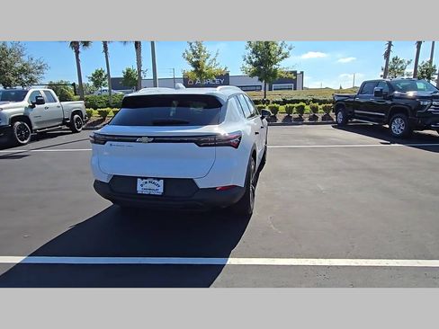 New 2026 Chevrolet Equinox EV LT image 21