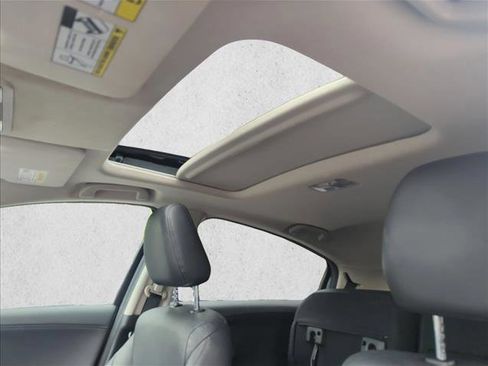 Used 2016 Honda HR-V EX-L image 18