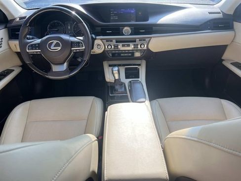 Used 2018 Lexus ES 350 w/ Navigation System Package FWD image 12