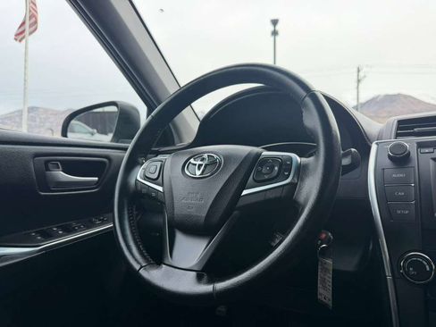 Used 2016 Toyota Camry SE FWD image 10