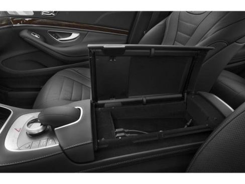 Used 2015 Mercedes-Benz S 550 Sedan image 18