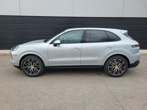 Used 2026 Porsche Cayenne AWD/4WD image 2