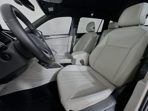 Used 2022 Volkswagen Tiguan SE R-Line FWD image 12