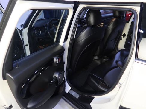 Used 2015 MINI Cooper S image 16
