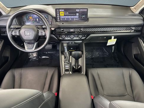 Used 2025 Honda Accord Touring image 15