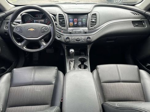 Used 2019 Chevrolet Impala LT FWD image 13