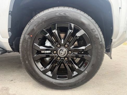 Used 2026 Toyota 4Runner Platinum AWD/4WD image 27