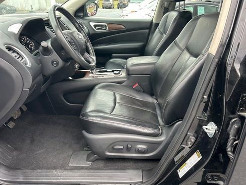 Used 2018 Nissan Pathfinder Platinum image 13