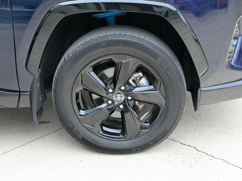 Used 2021 Toyota RAV4 XSE image 12